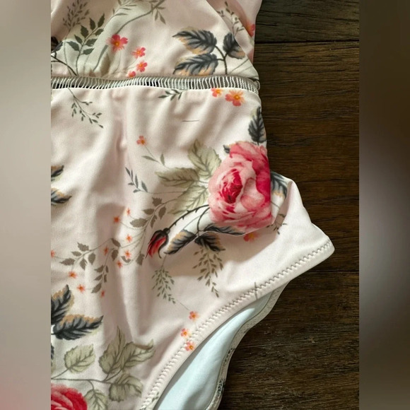 Cupshe Floral High Waisted Tie Back One Piece Suit- size Large - Picture 3 of 8